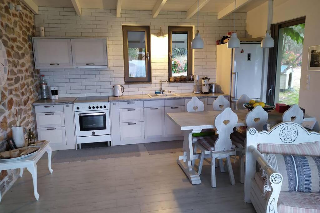 Klovino Beach House Douvia المظهر الخارجي الصورة